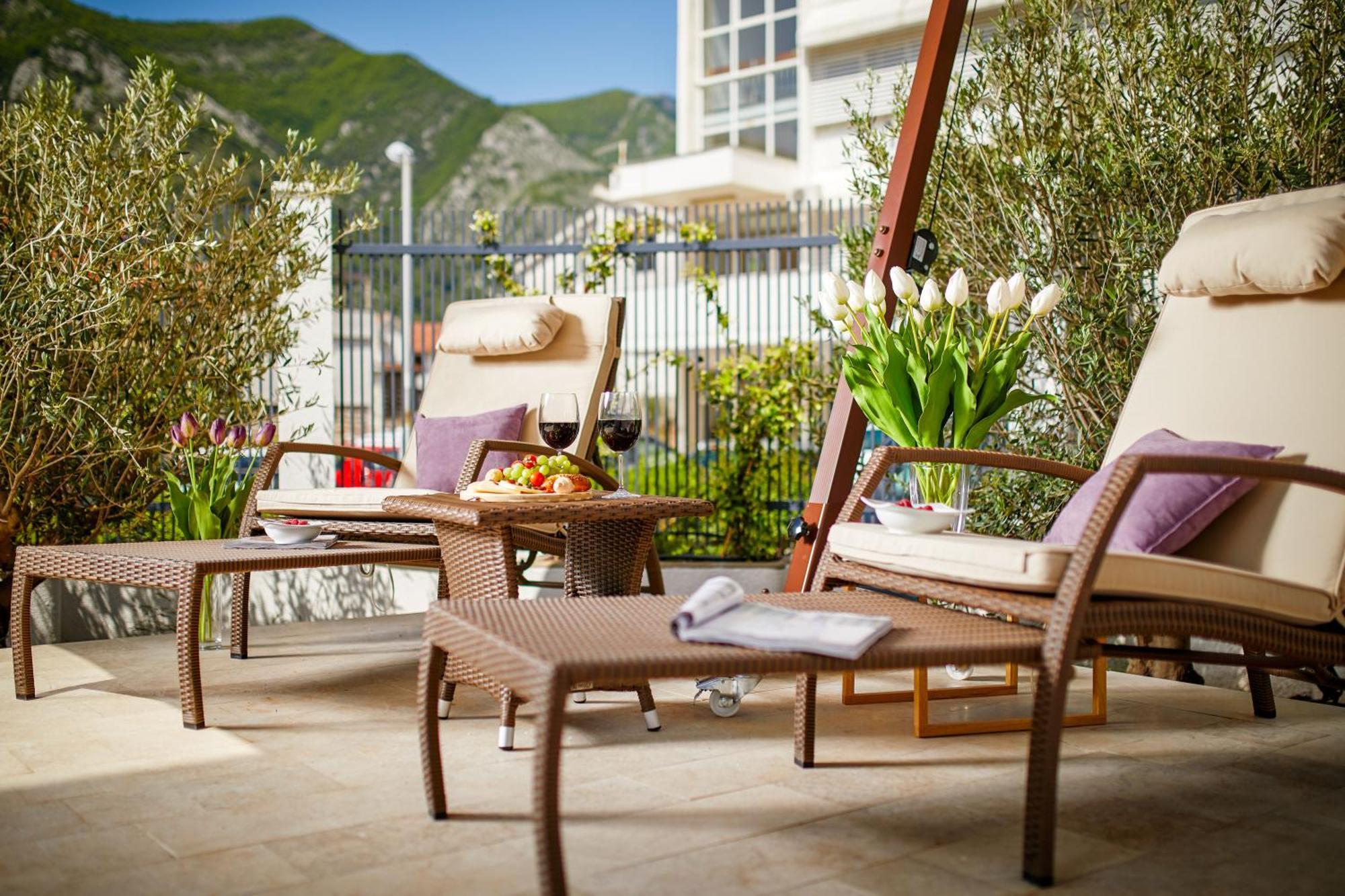 Maison W Kotor Luaran gambar