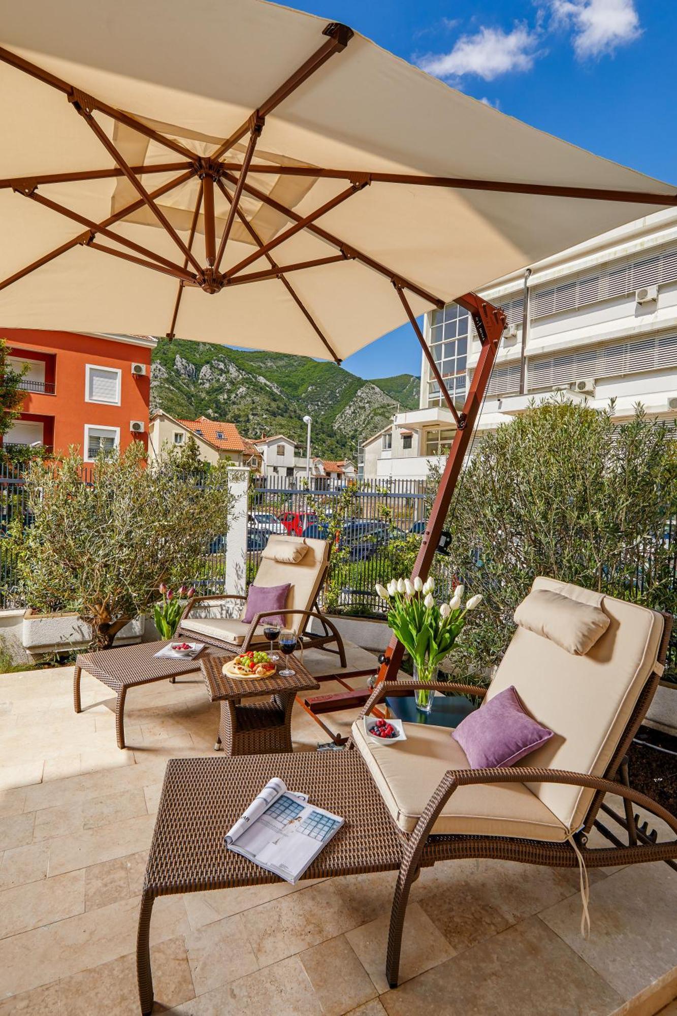 Maison W Kotor Luaran gambar