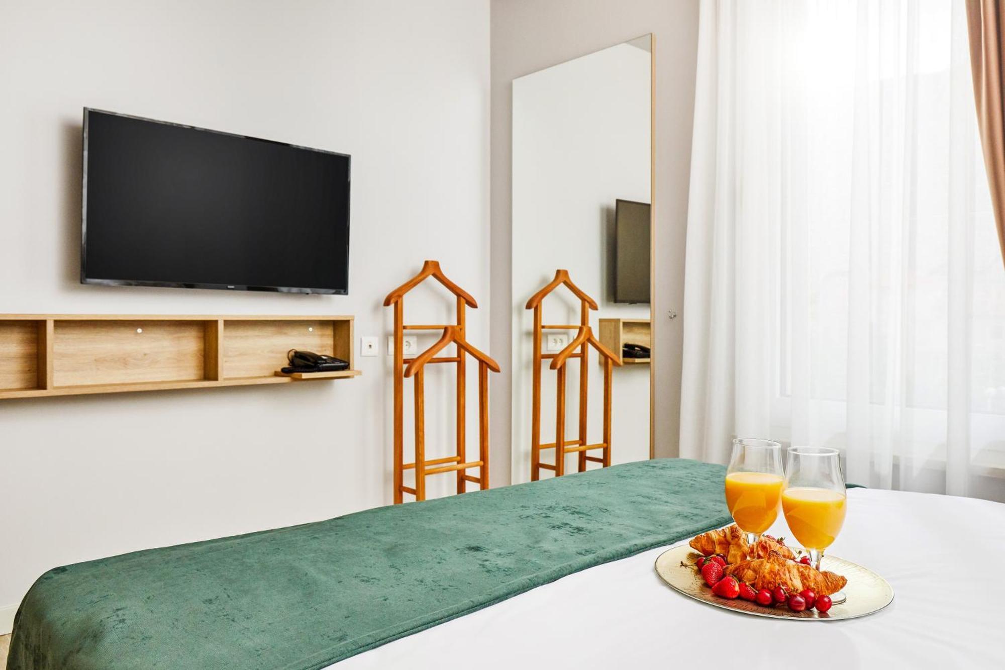 Maison W Kotor Luaran gambar