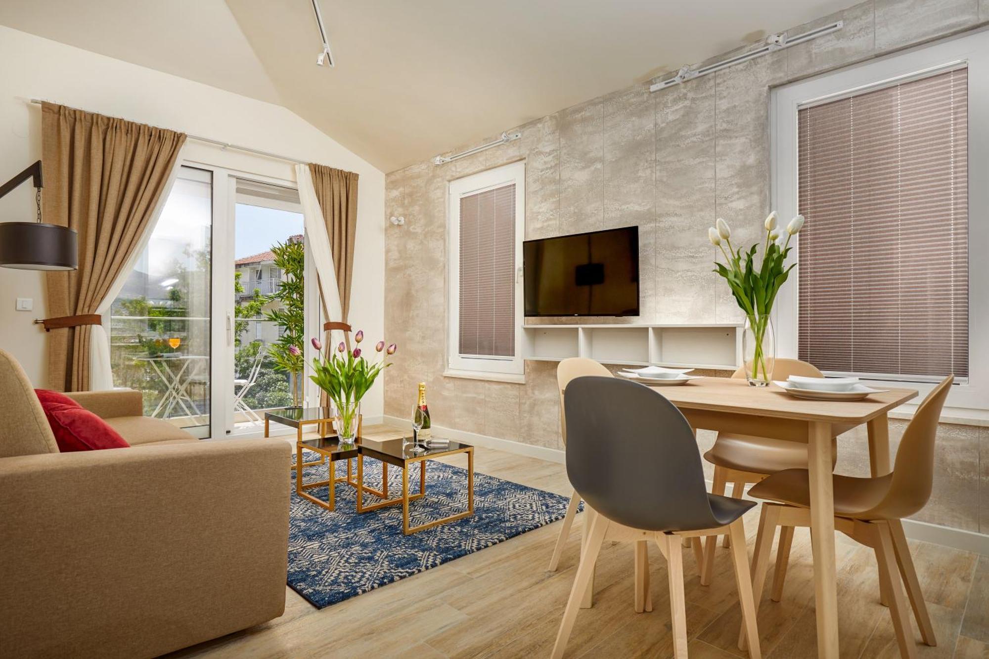 Maison W Kotor Luaran gambar