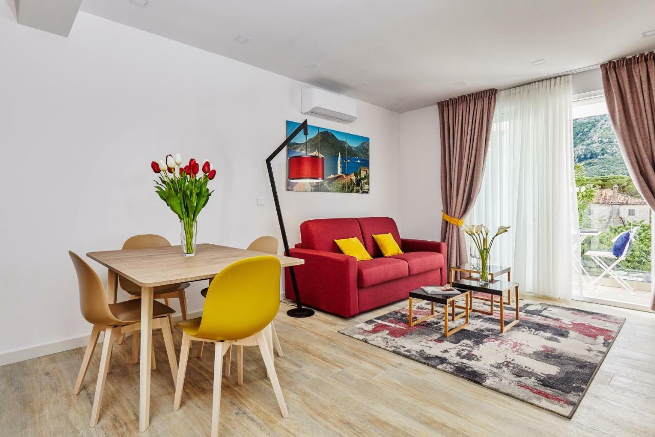 Maison W Kotor Luaran gambar